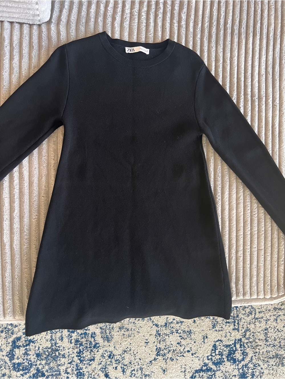 ZARA Black Ribbed Crewneck Knit Sweater Dress in Medium